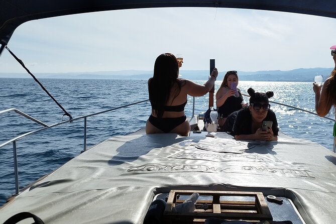 2 h Estepona Bay Tour - Snacks, drinks, and the crew who make it feel easy (Shonia, Chiki, Raoul)