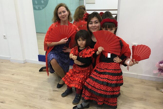 45 minutes flamenco dance class for family in Málaga - The Instructor Matters: Caterina Grudtsina’s Family-Friendly Teaching