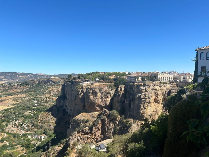 ab Marbella: Private VIP-Tour Ronda incl. Transfer + Tapas - Puente Nuevo: the bridge that defines your first Ronda photos