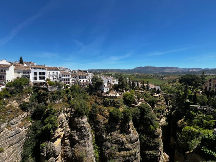 ab Marbella: Private VIP-Tour Ronda incl. Transfer + Tapas - What to bring, and the rules that keep the tour comfortable