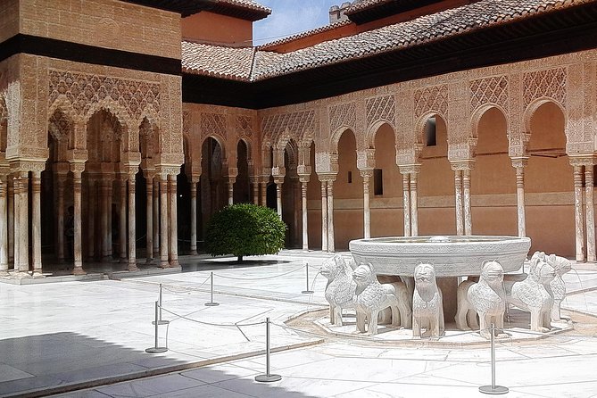 Alhambra Private Tour Hotel or Shore Pickup in Marbella or Malaga - The Big Picture: Fortress to Royal Palace (And What That Means as You Walk)