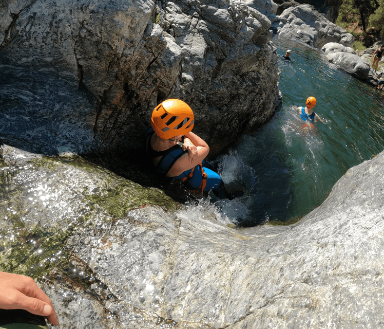 Benahavís: Canyoning Guided Tour at Guadalmina River - Rappelling practice on a 5-meter wall, what you actually learn
