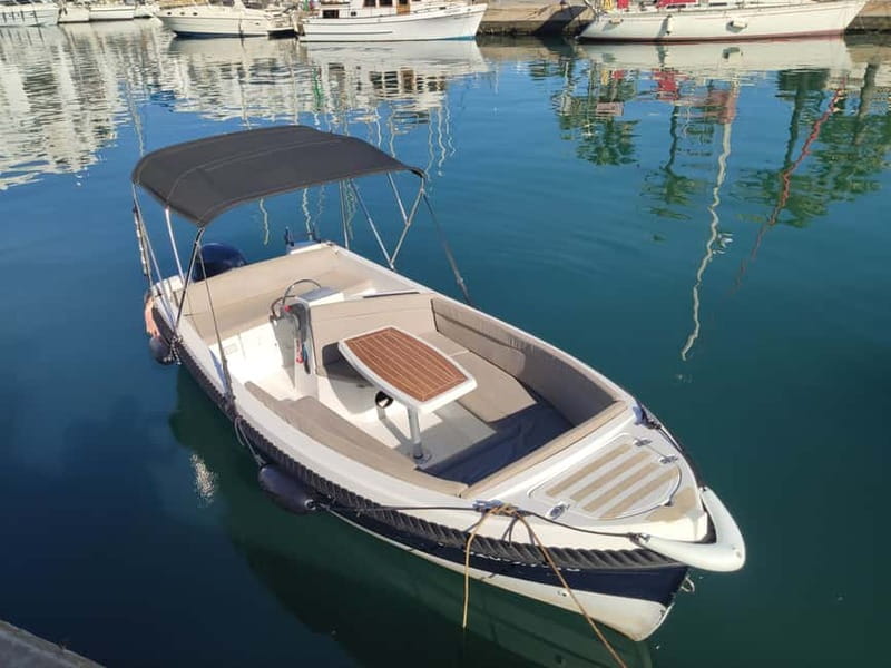Benalmadena: Boat Rental with No License Required - Cruising the Costa del Sol: building your own route off Malaga