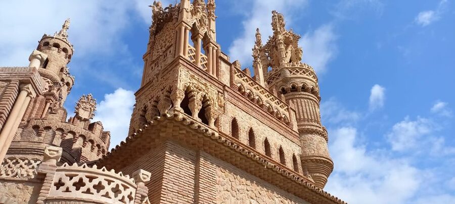 Benalmadena: Colomares Castle Tour with Entry Ticket - Key things to know before you go