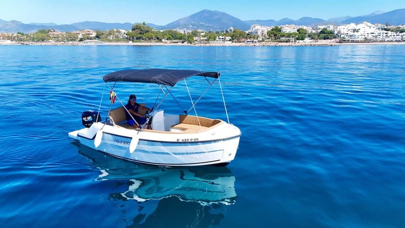 Benalmádena: license-Free Rent Boat for Dolphin Watching - The Boat, Sized for the License-Free Category (And Why That Impacts Your Experience)