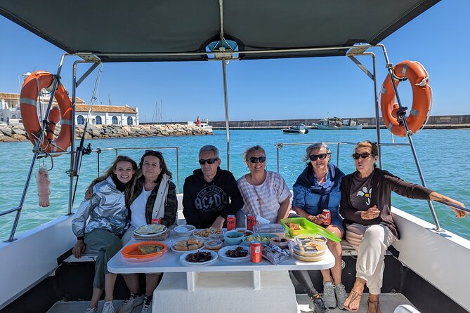 Benalmadena Private Boat-Trip / Excursion with Open bar 1-10Pax - A private Benalmádena boat trip that balances fun with real time on the water