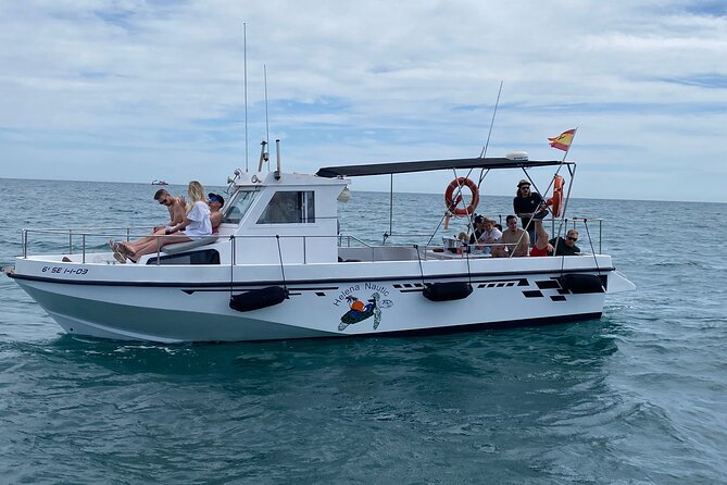 Benalmadena Private Boat-Trip / Excursion with Open bar 1-10Pax - The open bar and snacks, what “all inclusive” feels like