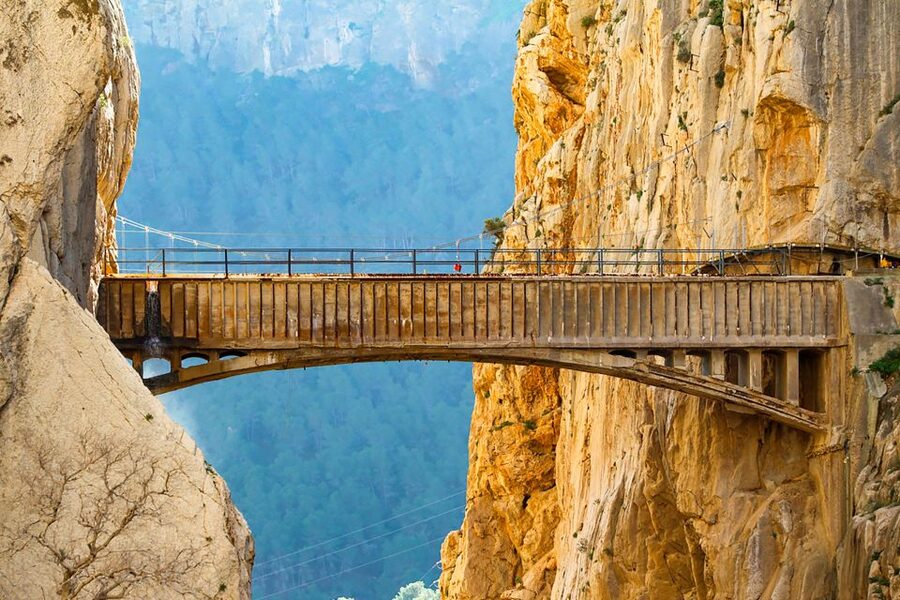 Caminito del Rey: Entry Ticket - Timing and the one-way route: Ardales to El Chorro is the whole game