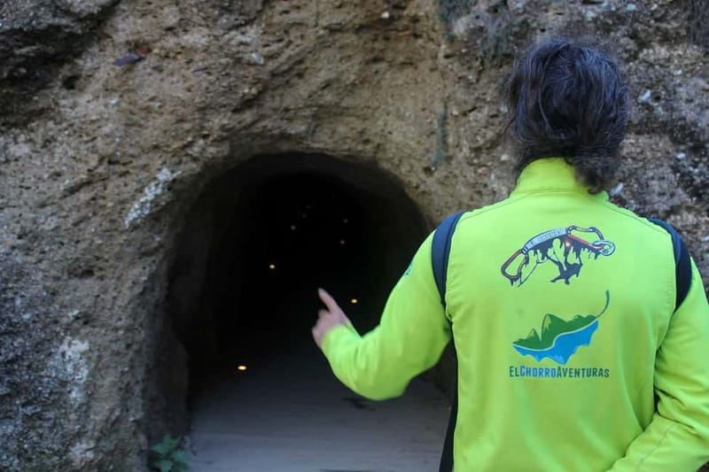 Caminito del Rey from Malaga all included - Starting in Málaga: where you meet and how the pacing feels