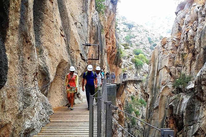 Caminito del Rey Group Walking Tour - Stop 4 at the finish in El Chorro, then your return walk