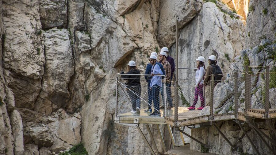 Caminito del Rey: Guided Hiking Tour with Entrance Tickets - The stories that make it worth paying for a guide