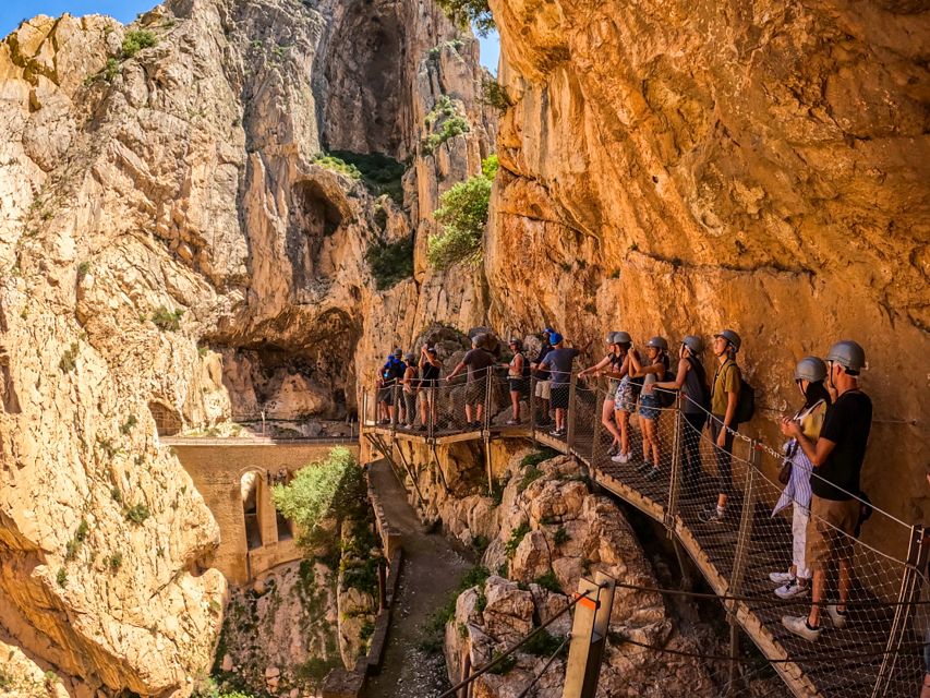 Caminito del Rey: Guided Tour and Entry Ticket - Getting there smoothly: shuttle, tunnel, and the 1.5 km walk to the control booth