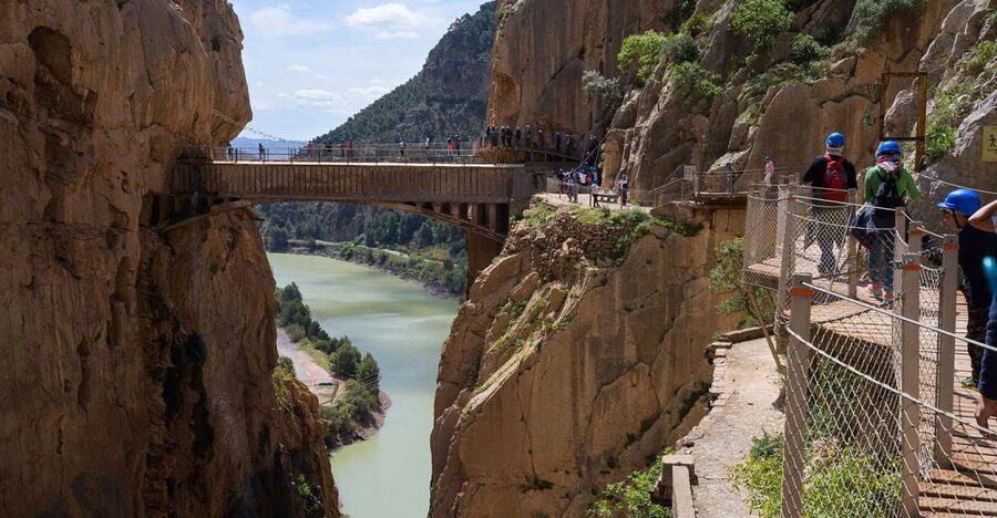 Caminito del Rey: Guided Tour with 1 Drink and Shuttle Bus - Price and what you actually get for $44