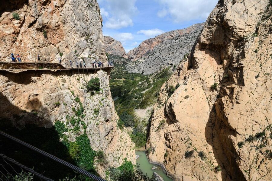 Caminito del Rey: Guided Tour with 1 Drink and Shuttle Bus - The history lesson that turns the views into something you remember