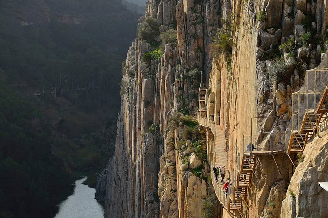 Caminito del Rey Small Group Tour from Malaga with Picnic - What to pack and what to avoid on this specific path