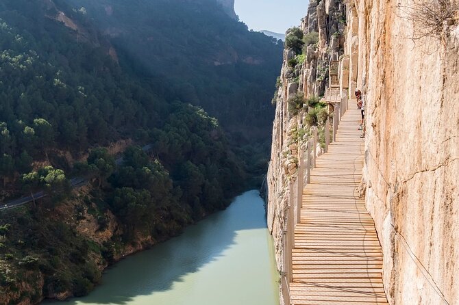 Caminito del Rey Tour from Malaga - El Caminito del Rey 100 meters up: the draw of the King’s Little Pathway