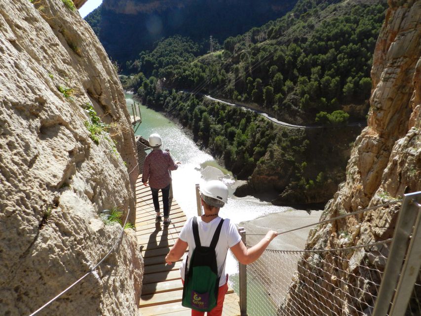 Caminito del Rey: Trekking Tour with Hiking Guide - What to bring: water, warmth, and the stuff that prevents last-minute stress