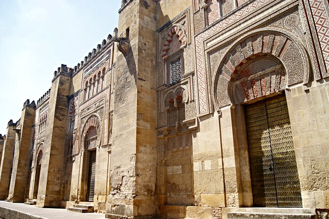 Cordoba and its Mosque from Málaga with Private Transfer - Puente Romano: The Roman Bridge Stop and How to Use It for Photos
