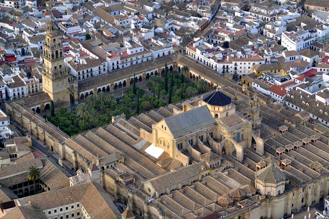 Cordoba and its Mosque Tour from Málaga - Group size, meeting point, and how the day stays organized