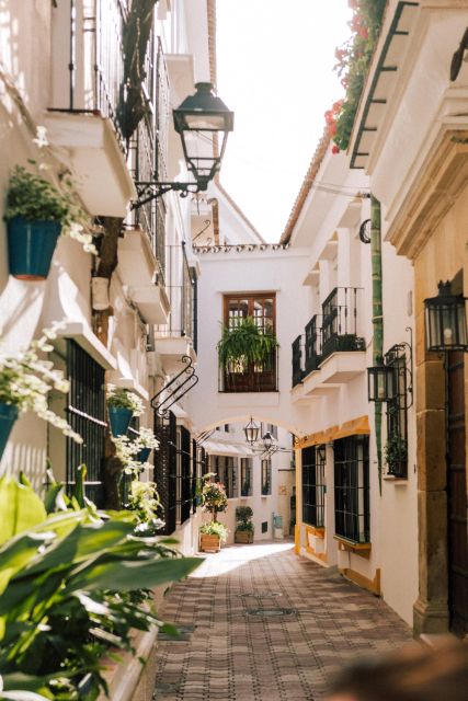 Discover Marbella's Old Town with five-star private tour - The Arab medina streets of the 8th century, walked in real time