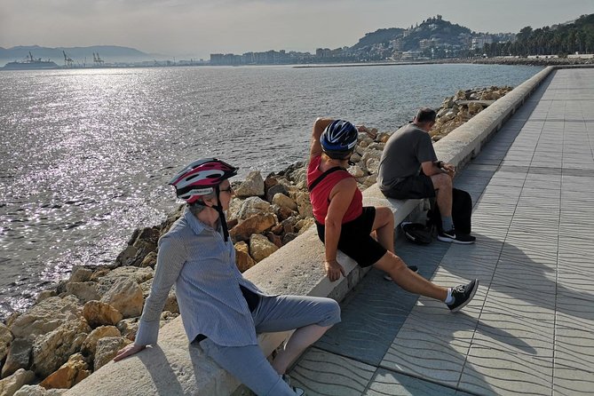 E-bike Tour and Rental in Malaga - Paseo del Parque and the modern Malaga mix