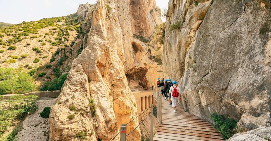 El Chorro: Caminito del Rey Guided Tour with Shuttle Bus - Key highlights you should not miss