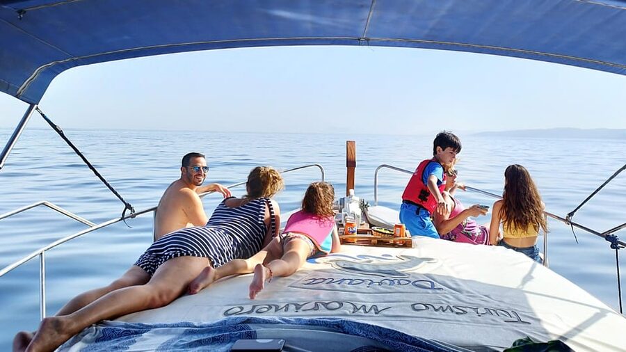 Estepona: Dolphin Search Boat Trip with Drink and Snacks - Snacks, Drinks, and the Crew That Makes the Time Feel Short