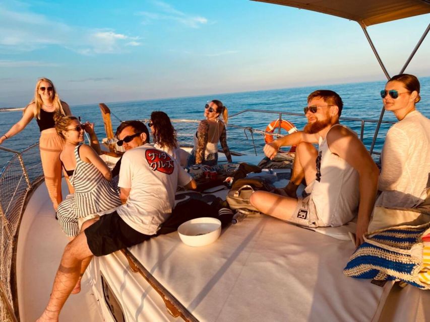 Estepona: Dolphins Searching Sea Cruise with Drink & Snacks - Why the Bay of Estepona feels different from sea level