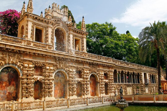 Excursion from Malaga to Seville with tickets to the Real Alcázar - Getting on the Bus: Pickup Point, Group Size, and Comfort
