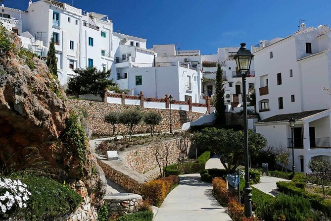 Excursion to Nerja & Frigiliana. - The guide experience: bilingual help, plus breathing room