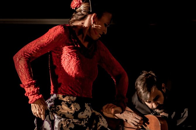 Flamenco evening and barbecue by the sea at the Blue Dolphin Beach Club - The flamenco show: close-up dance, live singing, and guitar energy