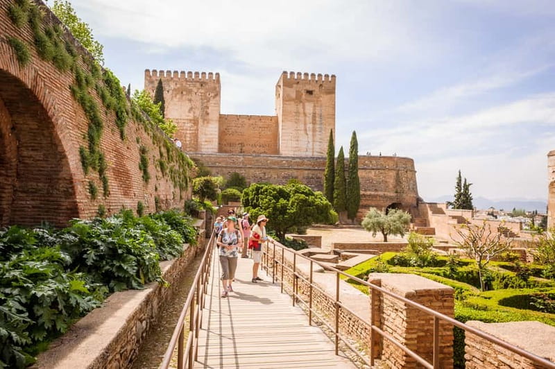 From Costa del Sol: Granada Full-Day Tour - Your Alhambra choice: guided tour, audio guide, or exploring on your own