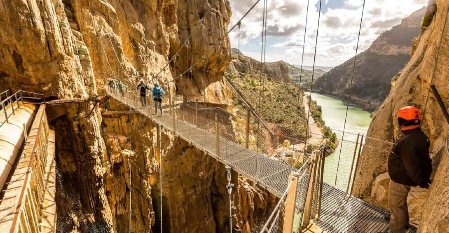 From Costa del Sol & Malaga: Caminito del Rey Guided Tour - Why Caminito del Rey feels special up close
