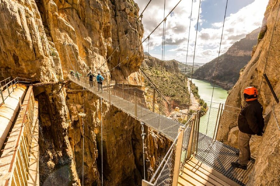 From Costa del Sol & Malaga: Caminito del Rey Guided Tour - What your guide does that actually improves the experience