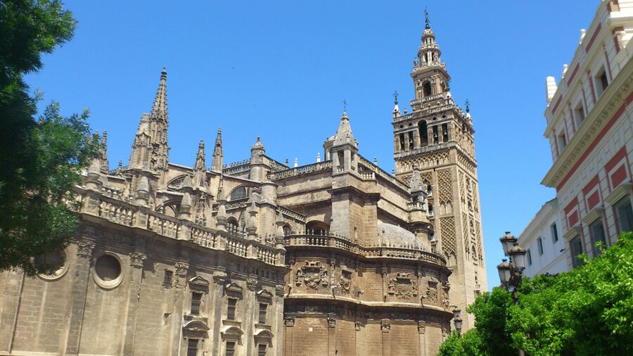From Costa del Sol & Malaga: Seville Day Trip - Free Time and Lunch on Your Own, How to Use It Without Stress