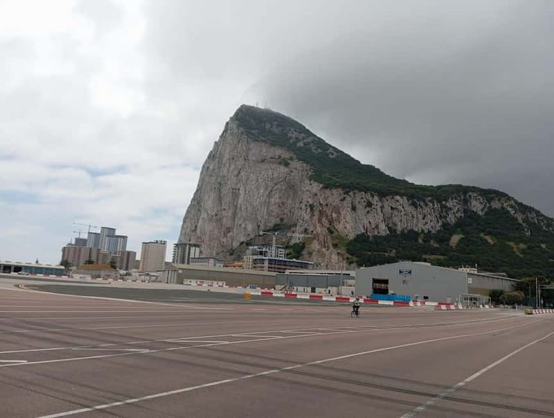 From Fuengirola: Gibraltar Day Trip - Main Street shopping and souvenirs: where to spend your free time