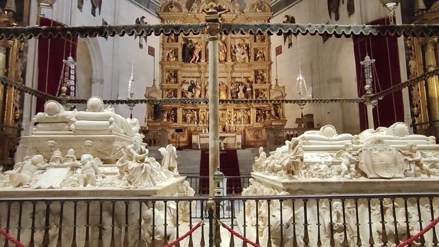 From Malaga: Alhambra and Royal Chapel with Entry Tickets - A long day, starting at 9am in Malaga