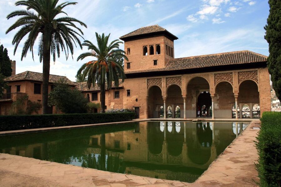 From Malaga: Alhambra Guided Tour with Entry Tickets - Nasrid Palaces: what opulence looks like, if your option includes them