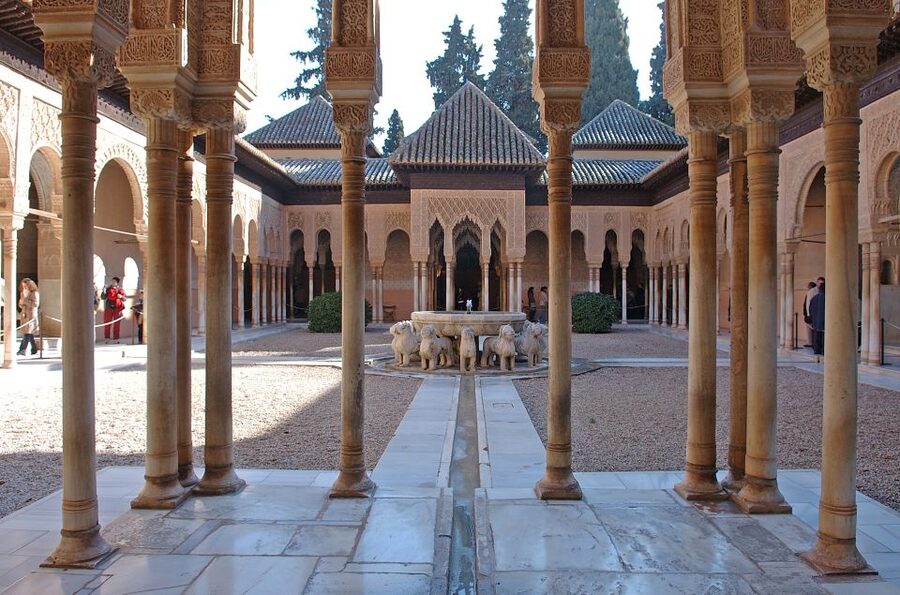 From Malaga: Alhambra Guided Tour with Entry Tickets - What to pack, how to pace yourself, and where the 15-minute break helps
