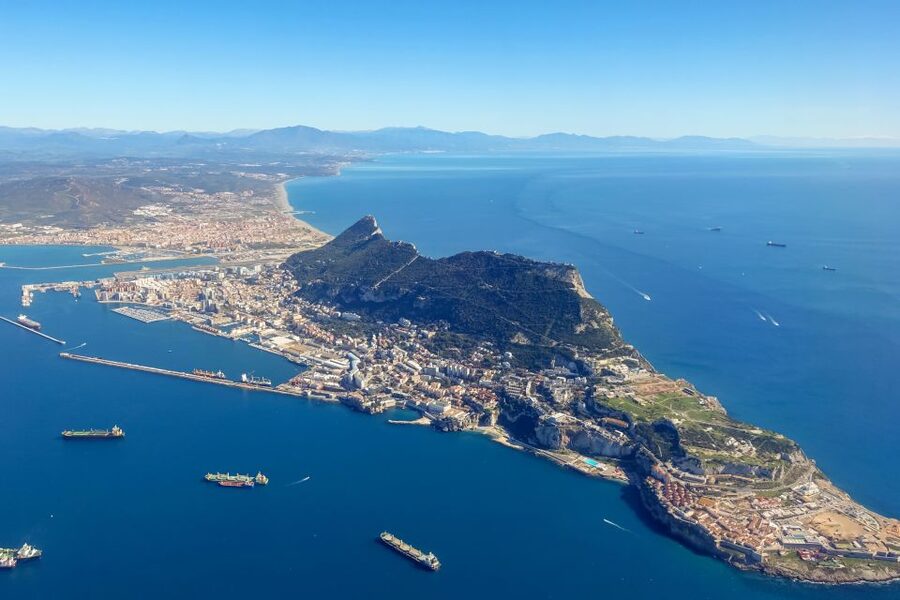 From Malaga and Costa del Sol: Gibraltar Sightseeing Tour - Gibraltar in a Single Day: what the 11 hours really buys you