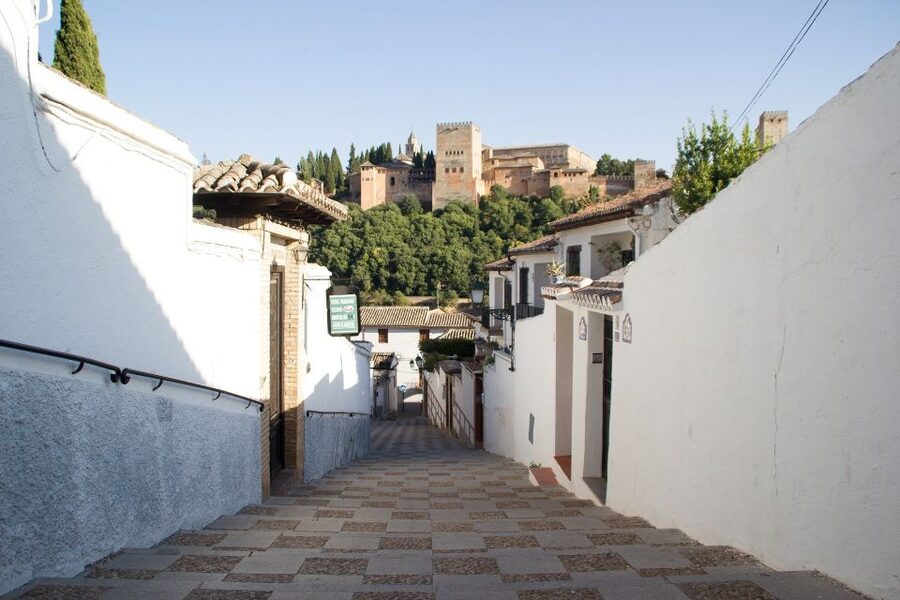 From Malaga and Costa Del Sol: Granada Day Trip - Orientation in Granada: where your free time should start