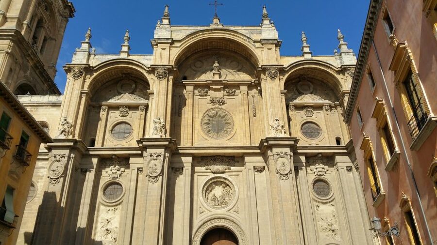 From Malaga and Costa Del Sol: Granada Day Trip - Views first: Mirador de San Nicolas and the Alhambra perspective