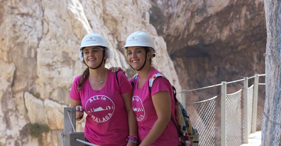 From Málaga: Caminito del Rey Full-Day Tour - Walking El Caminito del Rey 100 m above the Guadalhorce River