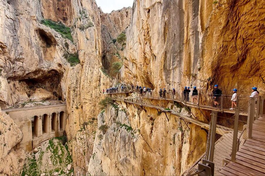 From Málaga: Caminito del Rey Guided Day Trip - Timing breakdown: what happens at each stop during your day