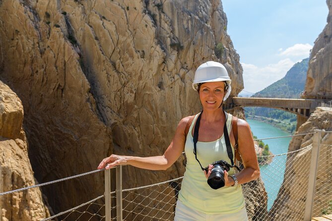 From Malaga: Caminito del Rey tour with Private Transportation - Using the 1.5 to 2 hours of free time for real rest or lunch