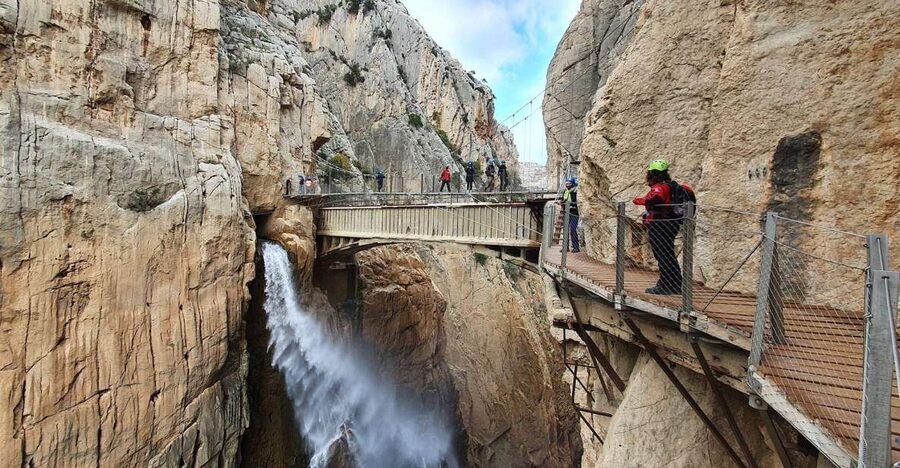 From Malaga: Caminito del Rey/White Village Tour & Tapas - Why this Málaga day trip pairs the right two places