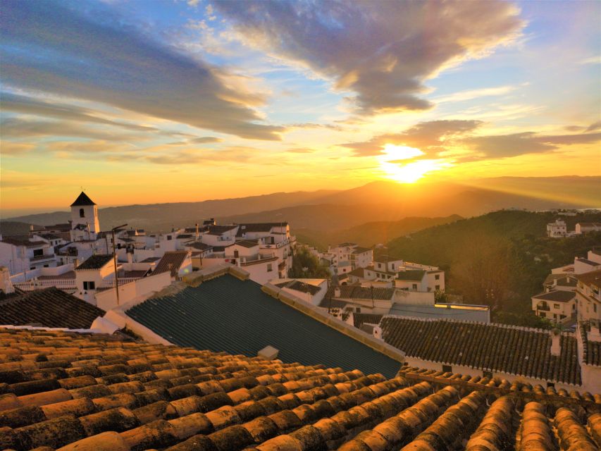 From Málaga: El Saltillo Gorge and White Village Hiking Tour - Getting There from Málaga: The Van Ride That Sets Up the Day