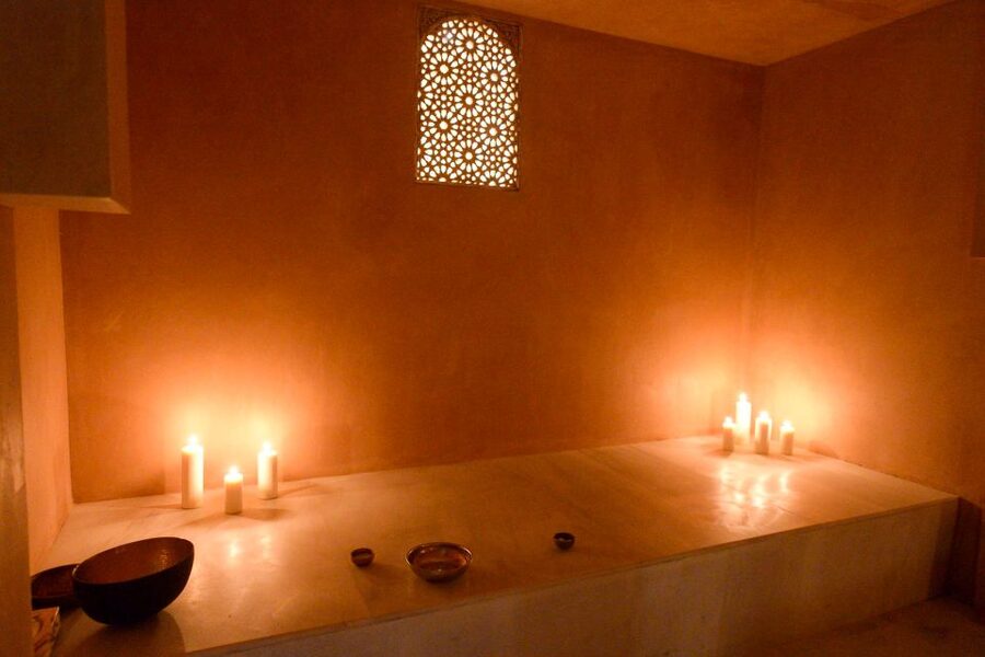 From Malaga: Hammam Bath, Kessa and Relaxing Massage Tour - Massage details you will notice: heat, stones, and choosing a scent