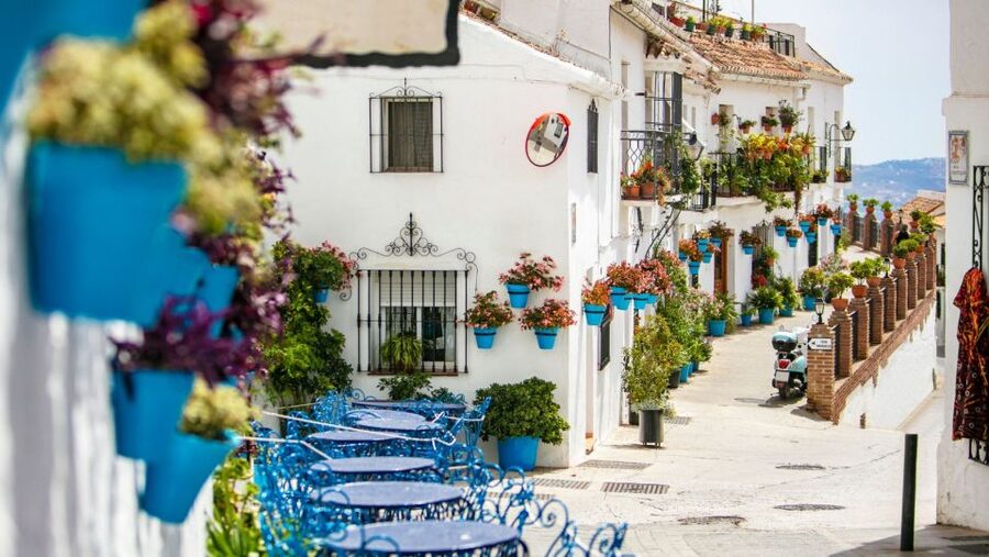 From Malaga or Costa del Sol: Mijas, Marbella & Puerto Banus - The 6.5 to 8 Hour Timeline, and How to Not Feel Rushed