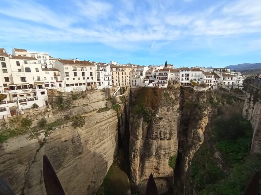 From Malaga: private tour Ronda and Setenil de las Bodegas - Setenil de las Bodegas: cave-street atmosphere and Mirador del Carmen